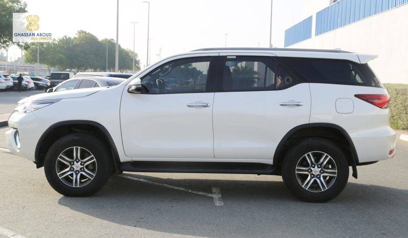 Certified Vehicle;Fortuner 2.7L EX.R(GCC Specs) in Good Condition with Warranty.(Code : 88629) ممتلئ